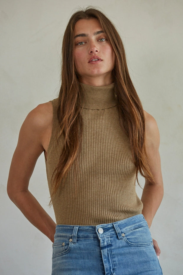 The Elara Knit | Brown