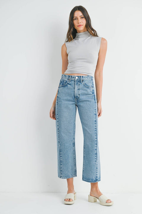 Barrel Jeans With a Twist